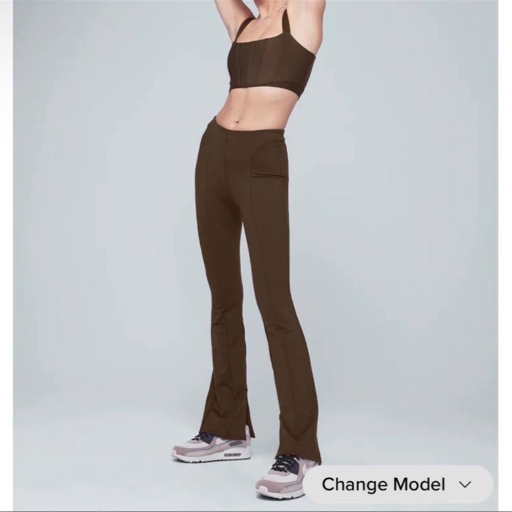 Alo Yoga flare pants size S